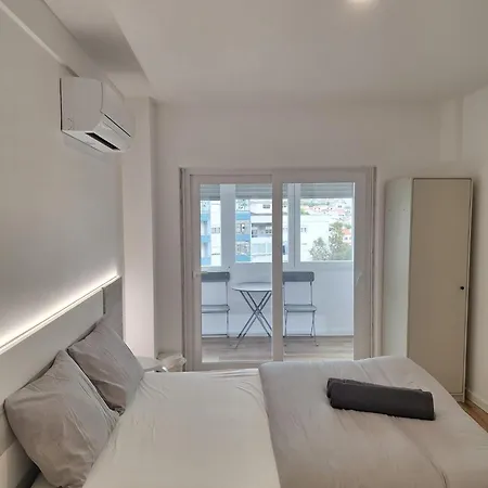 Guest house Lisbon South Bay 2